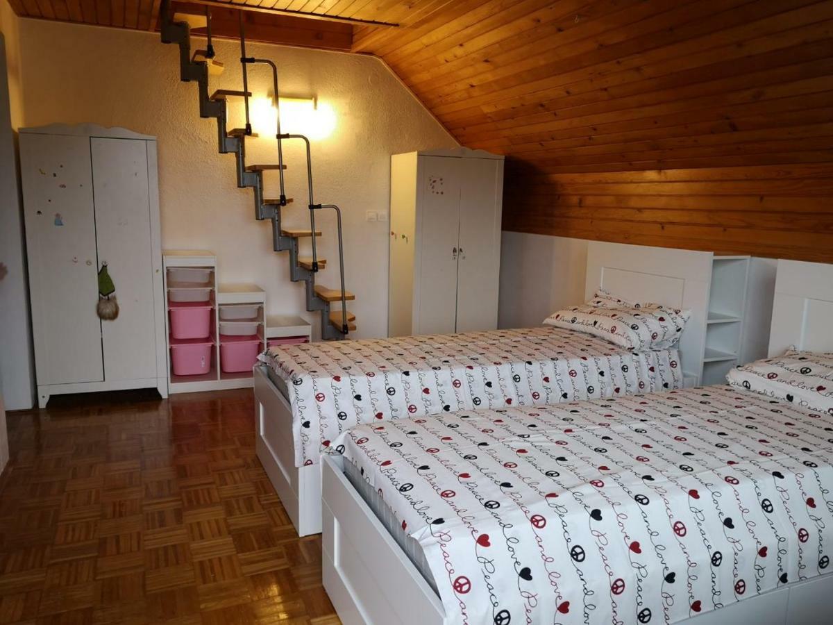 Entire House Iris & Arnika Vila Bled Exterior foto