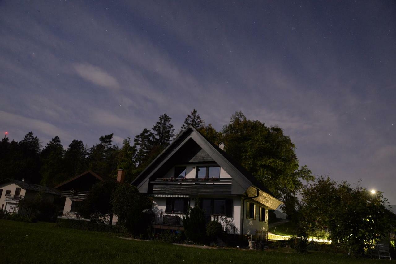 Entire House Iris & Arnika Vila Bled Exterior foto