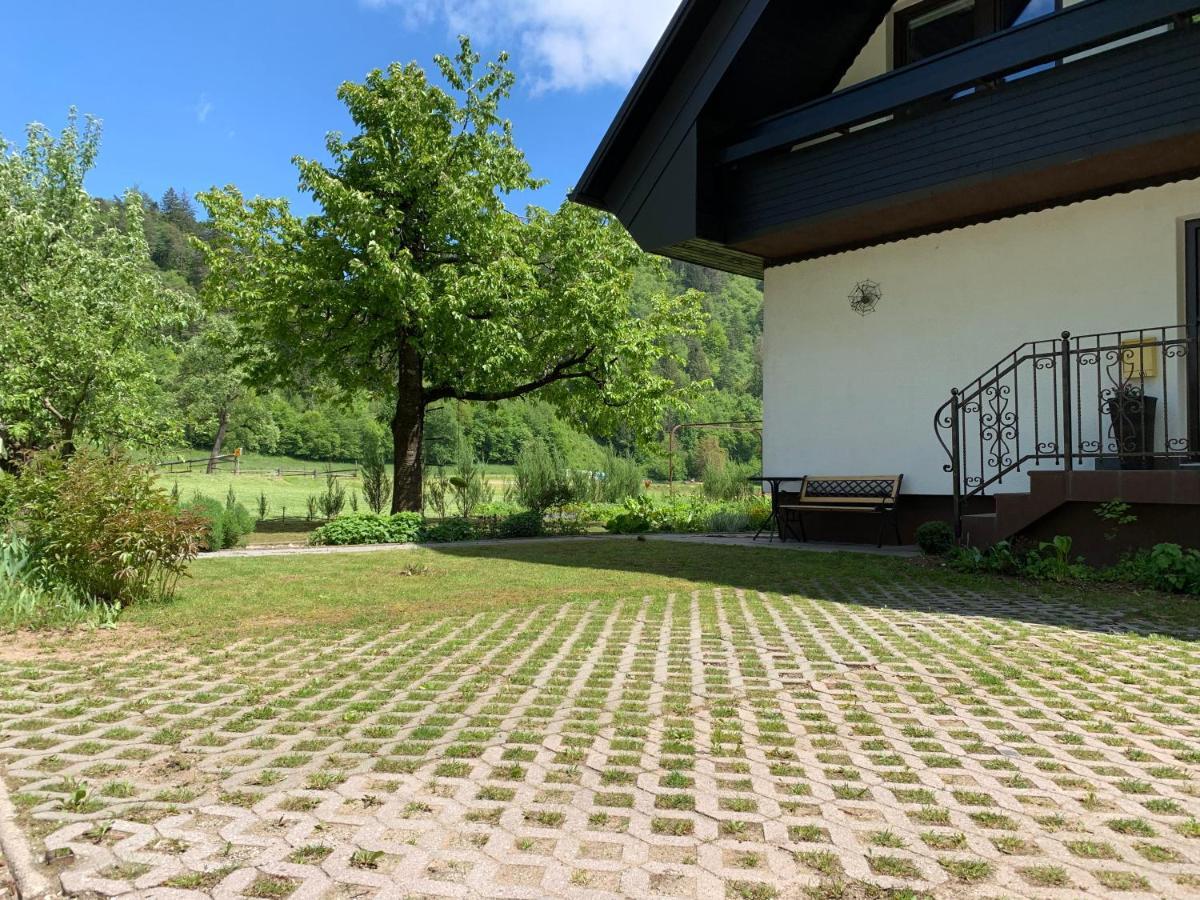 Entire House Iris & Arnika Vila Bled Exterior foto
